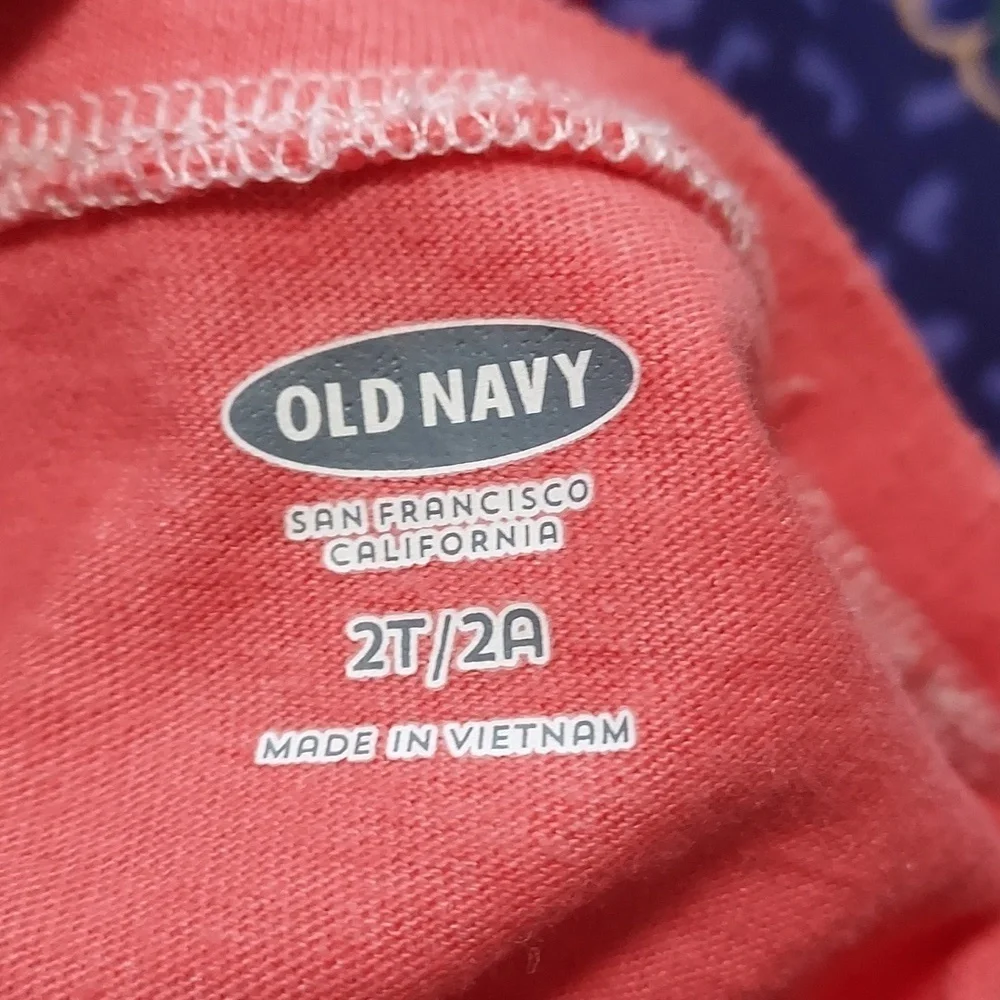 OLD navy toddler girls t shirt size 2 T
